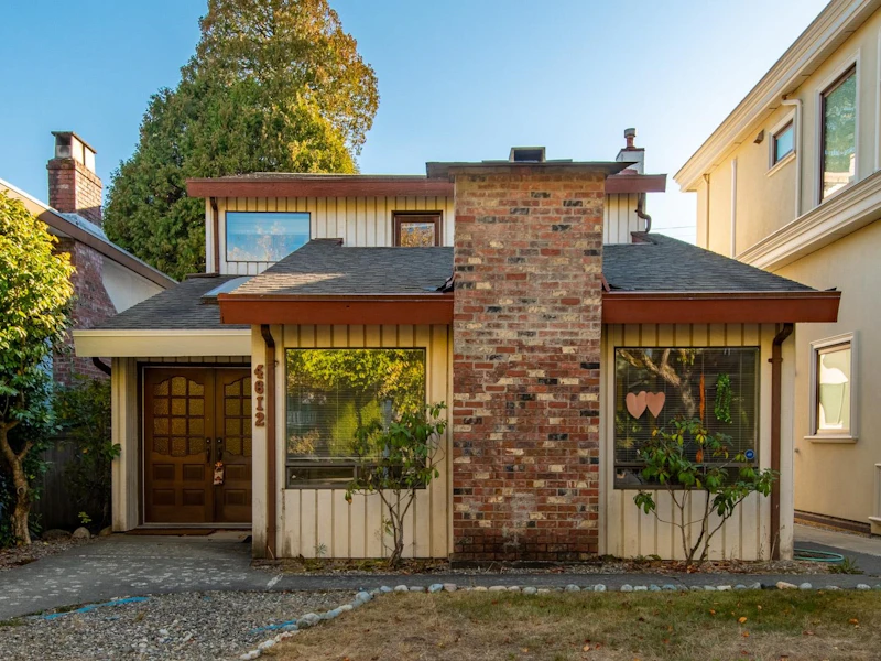 4612 W 8th Avenue, Vancouver BC V6R 2A7
