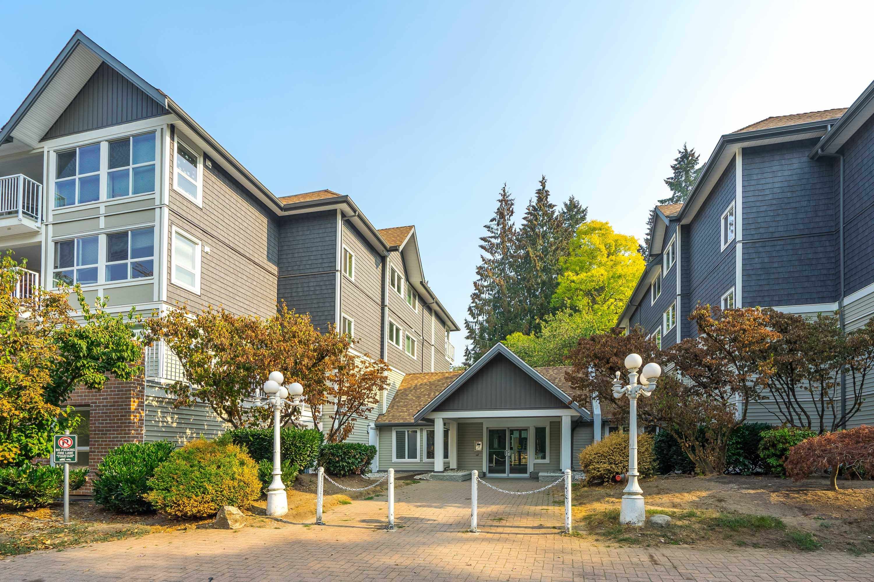 212-9688 148 Street, Surrey, BC, V3R 0W2
