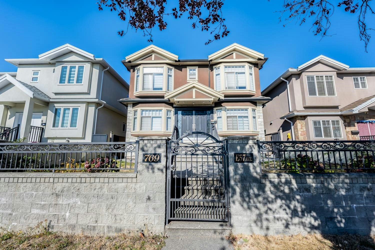 769 E 57th Avenue, Vancouver, BC, V5X 1T3