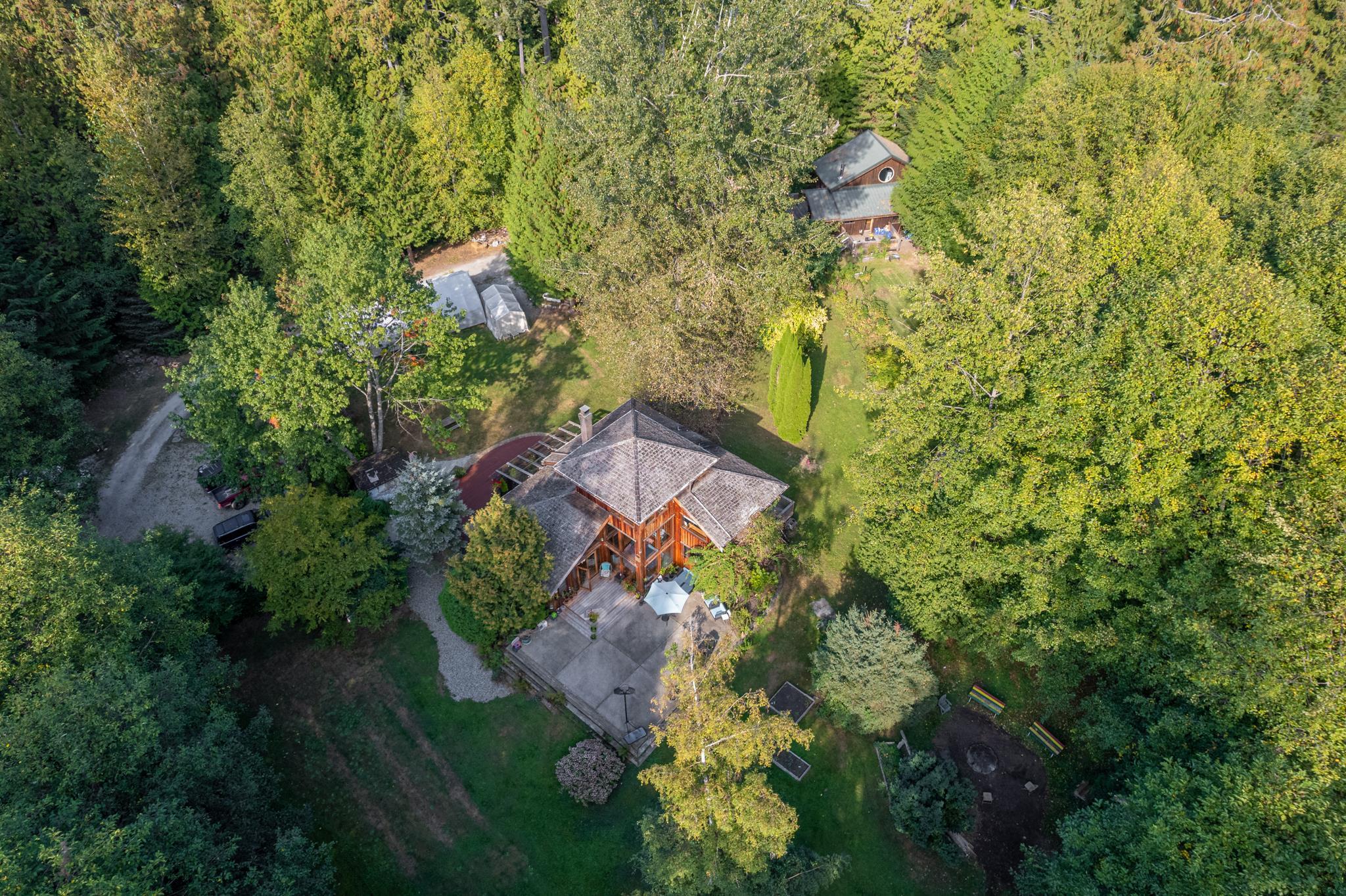 2-3776 Sunshine Coast Highway, Roberts Creek, BC, V0N 2W1