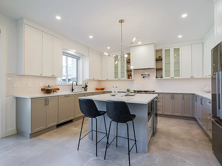 5559 Stamford Street, Vancouver, BC, V5R 4K6