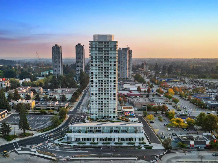 TH4-10225 Whalley Boulevard, Surrey, BC, V3T 1N7