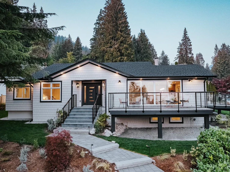 1368 Coleman Street, North Vancouver, BC, V7K 1W4