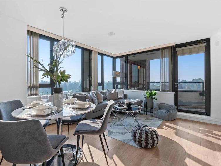 910-2689 Kingsway, Vancouver, BC, V5R 0C3