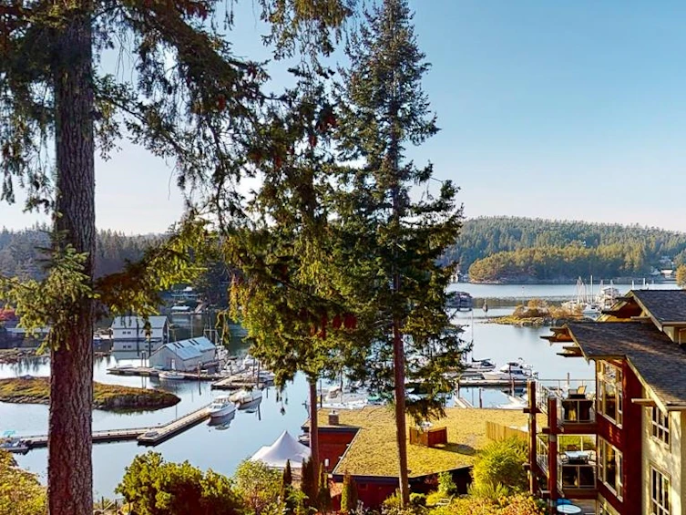 16D-12849 Lagoon Road, Pender Harbour Egmont, BC, V0N 2H0