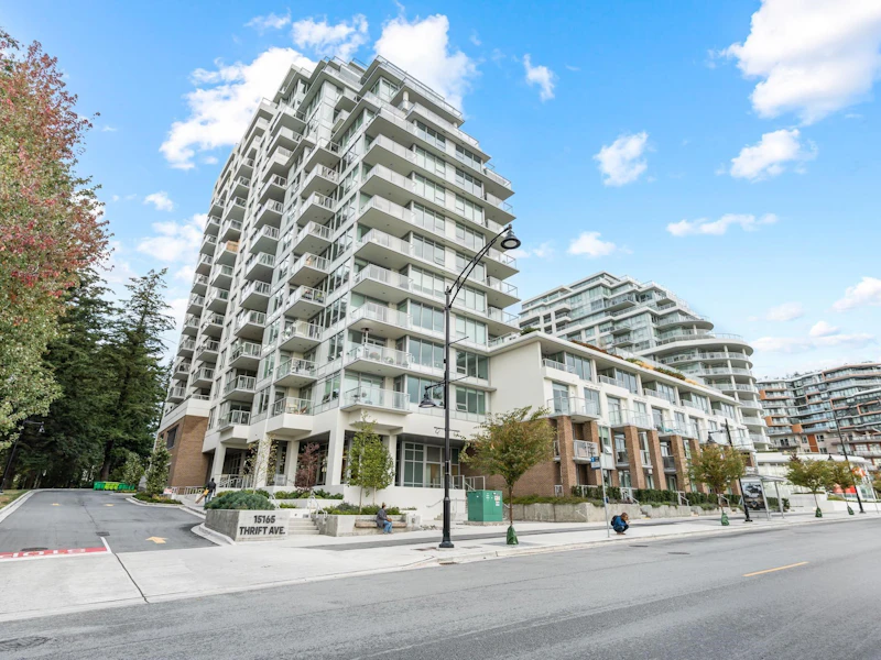 904 - 15165 Thrift Avenue, Surrey BC