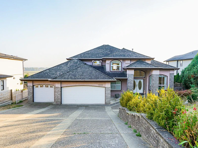 16598 78th Avenue, Surrey BC V4N 0L6