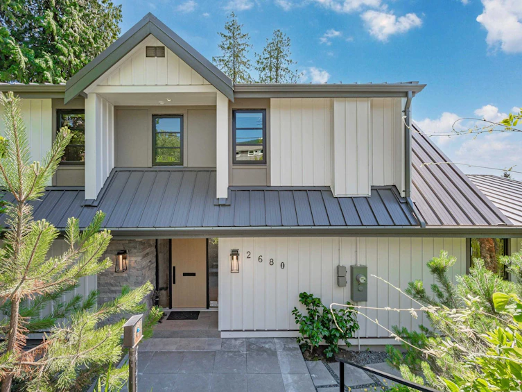 2680 Lawson Avenue, West Vancouver, BC, V7V 2G2