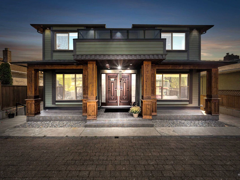 439 E 17th Street, North Vancouver BC V7L 2W3