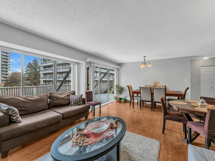403-4941 Lougheed Highway, Burnaby, BC, V5B 4S6