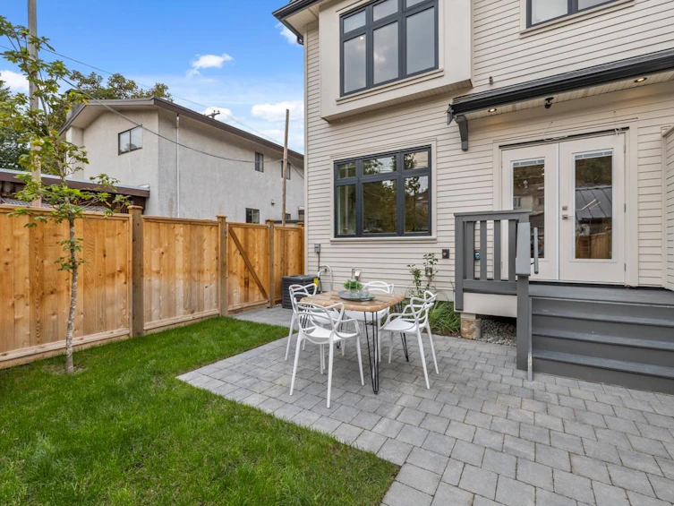 1018 E 16th Avenue, Vancouver, BC, V5T 2W1