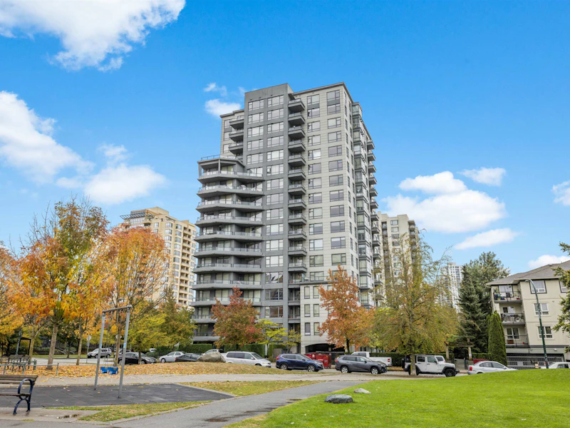905 - 3520 Crowley Drive, Vancouver BC V5R 6G9