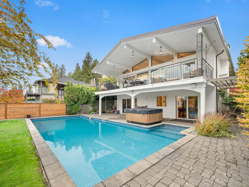 13546 Marine Drive, Surrey BC V4A 1G2