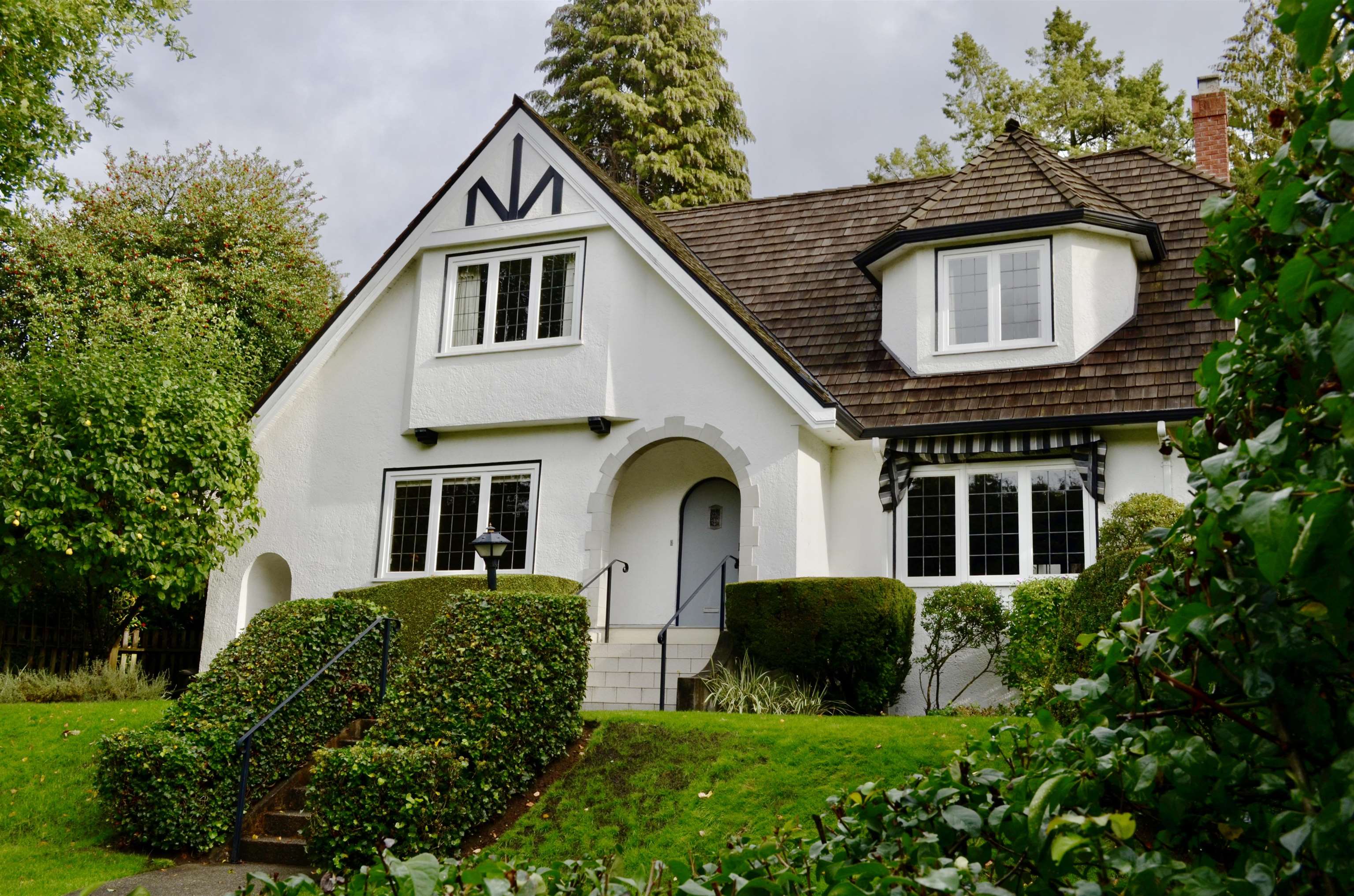 4088 Maple Crescent, Vancouver, BC, V6J 4B2