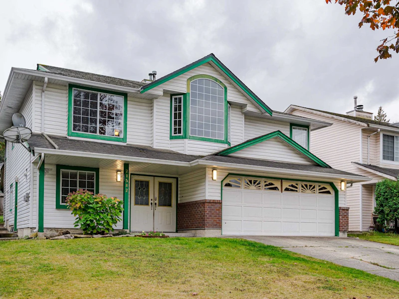 21582 93a Avenue, Langley BC V1M 2H7