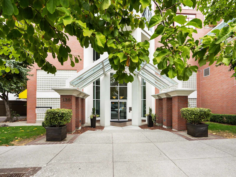 403 - 130 E 2nd Street, North Vancouver BC V7L 1C3