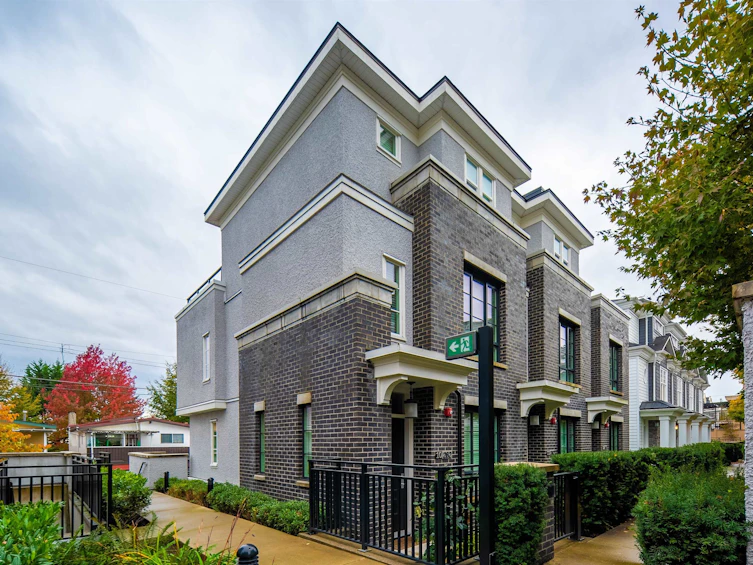 10-262 W 62nd Avenue, Vancouver, BC, V5X 0G7
