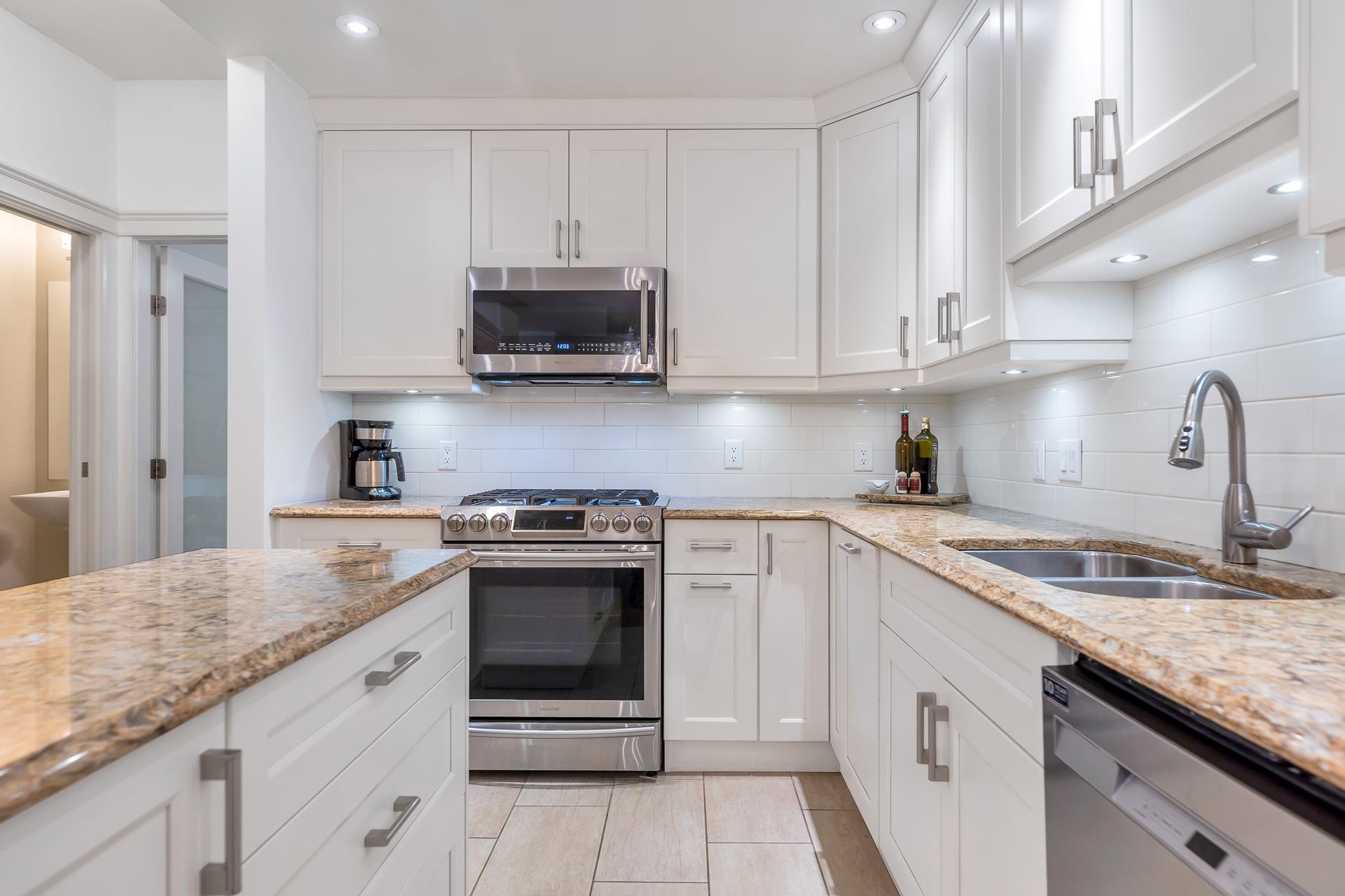 6-130 Brew Street, Port Moody, BC, V3H 0E3
