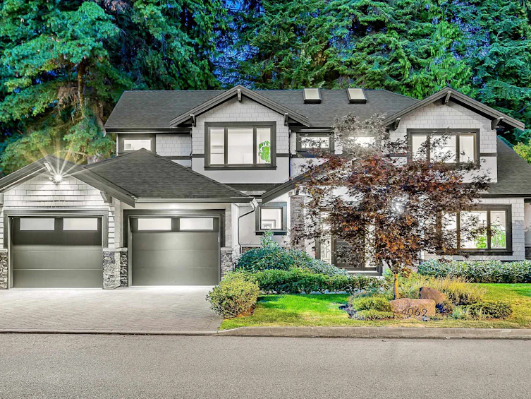 4062 Virginia Crescent, North Vancouver, BC, V7R 3Z1