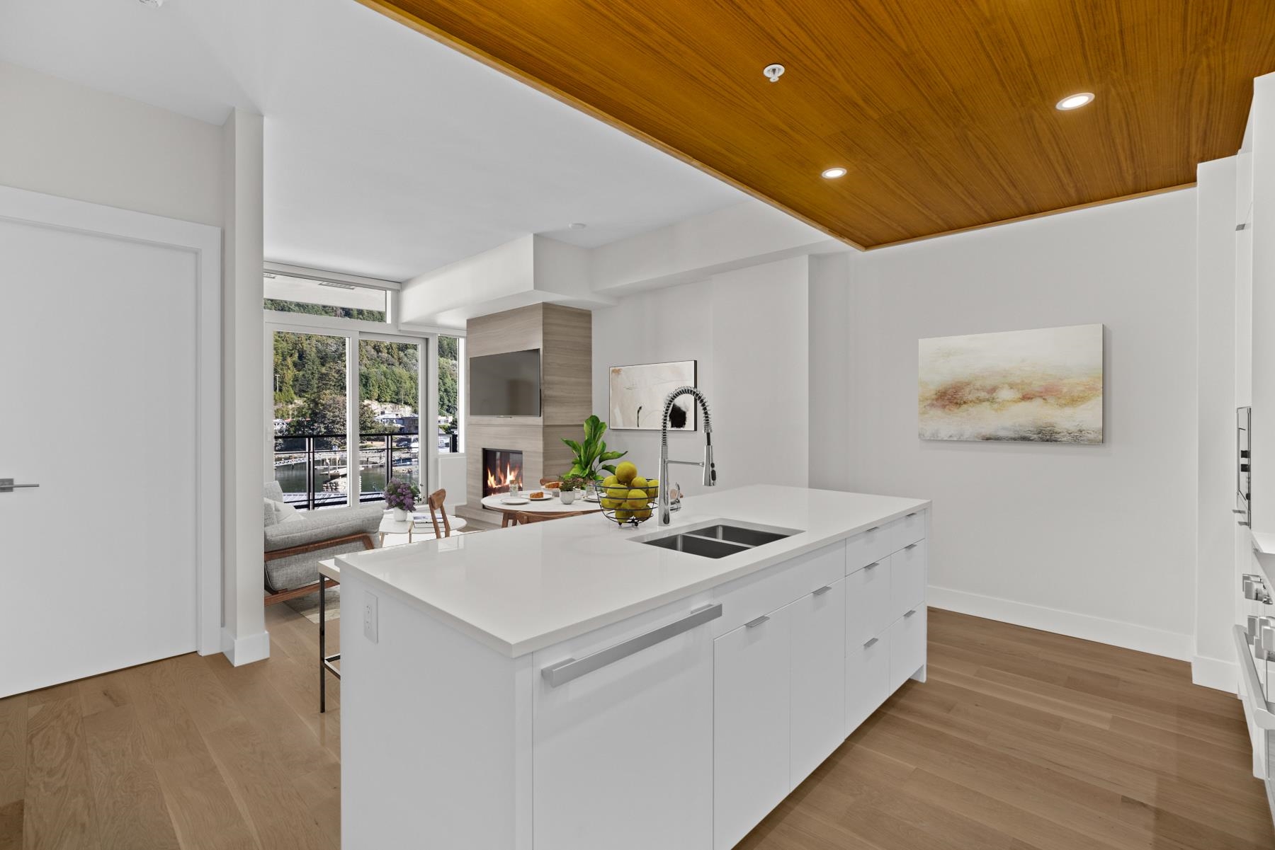408-6707 Nelson Avenue, West Vancouver, BC, V7W 1Y2