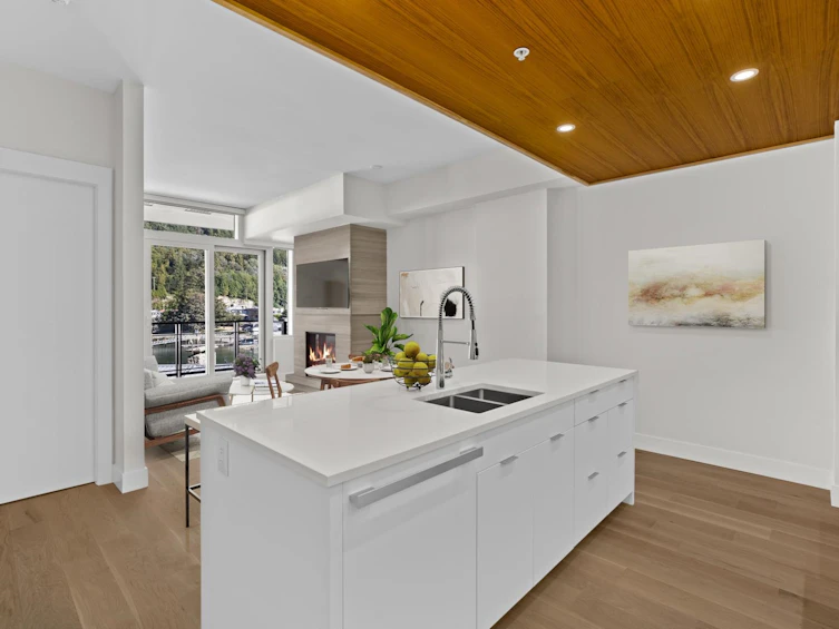 408-6707 Nelson Avenue, West Vancouver, BC, V7W 1Y2