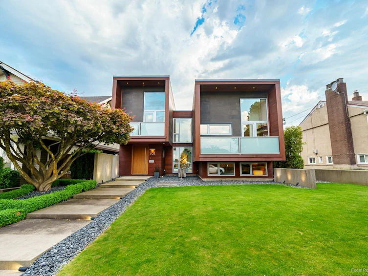 904 Chilliwack Street, New Westminster, BC, V3L 4V5