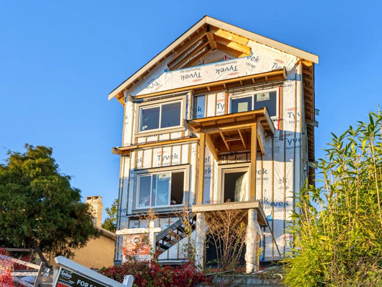 1255 E 41st Avenue, Vancouver, BC, V5W 1R3