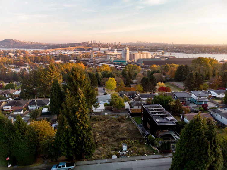 971 Adderley Street, North Vancouver, BC, V7L 1T2