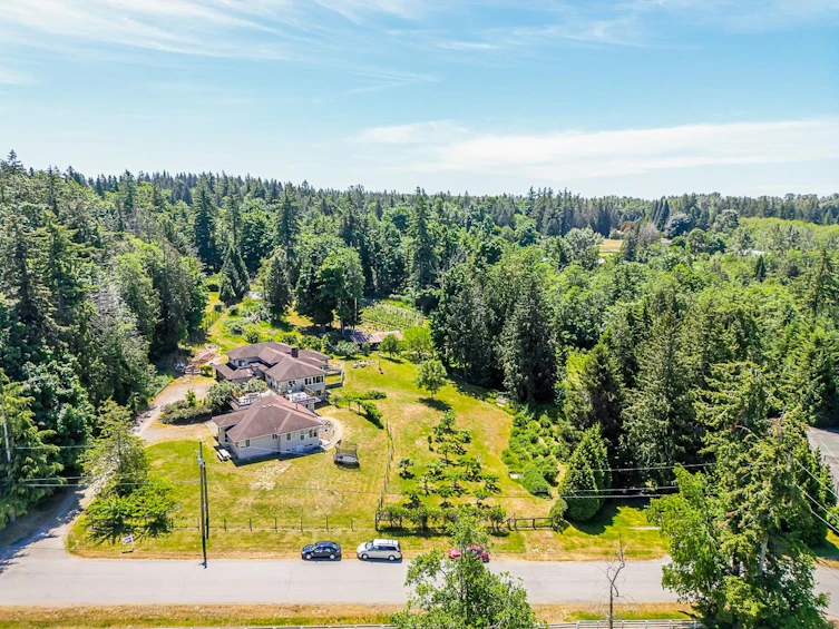 19506 3a Avenue, Surrey, BC, V3Z 9S9