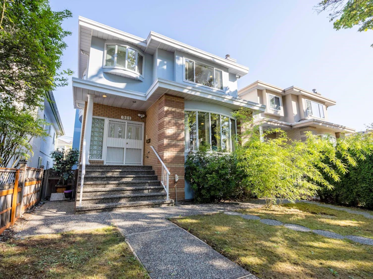 911 W 64th Avenue, Vancouver, BC, V6P 2L8