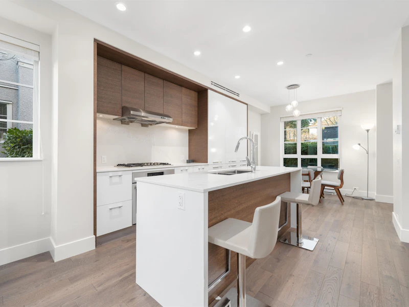 6 - 238 W 62nd Avenue, Vancouver BC