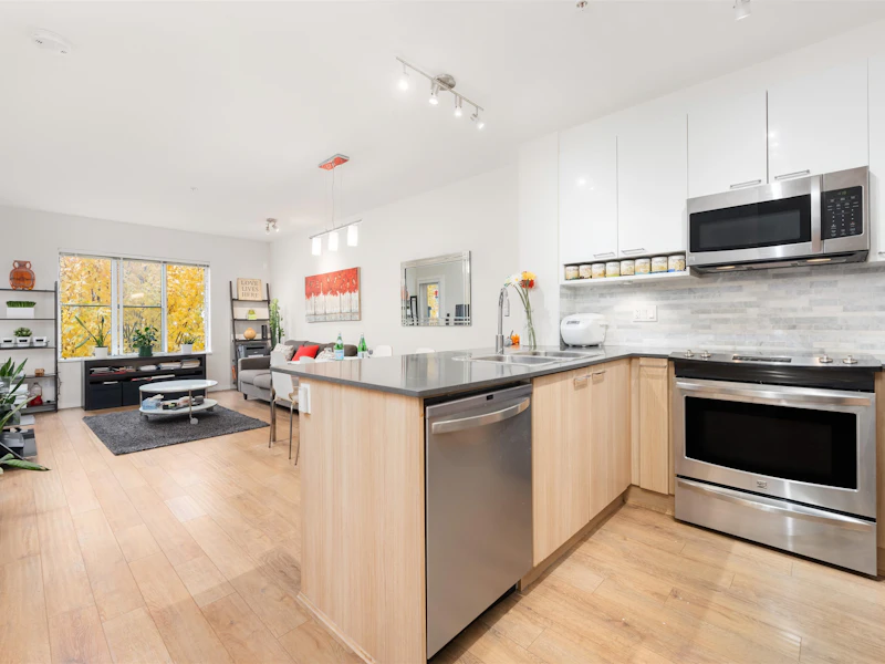 301 - 210 Lebleu Street, Coquitlam BC V3K 4L6