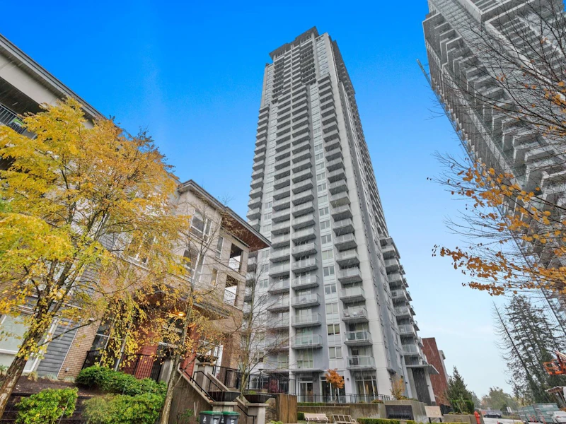 909 - 13325 102a Avenue, Surrey BC V3T 0J5