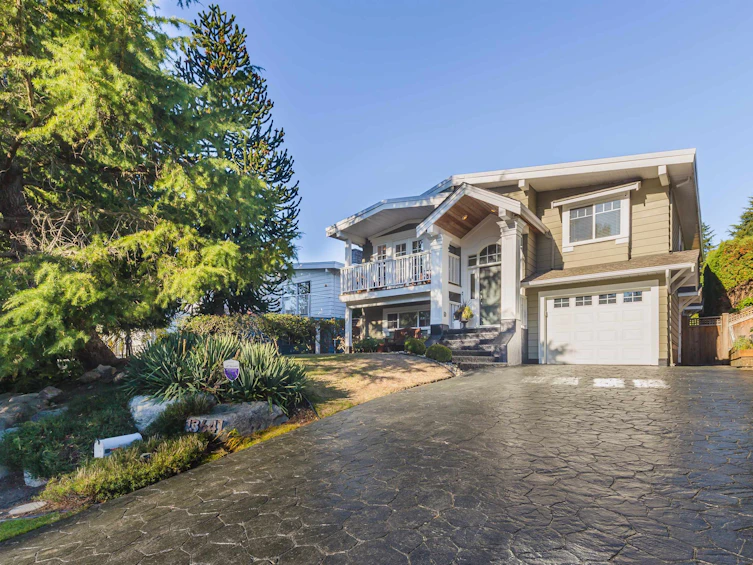 13641 Malabar Avenue, Surrey, BC, V4B 2X8