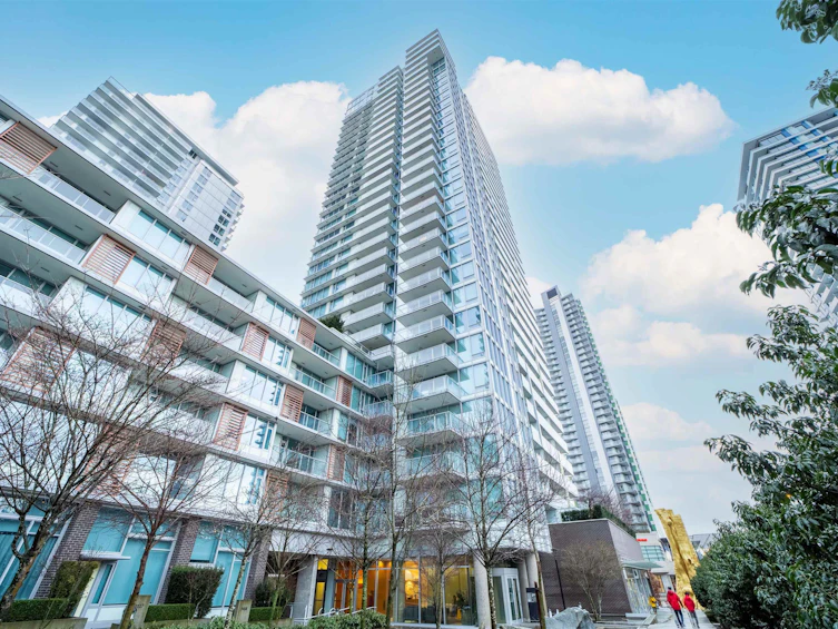 2707-8131 Nunavut Lane, Vancouver, BC, V5X 0E2