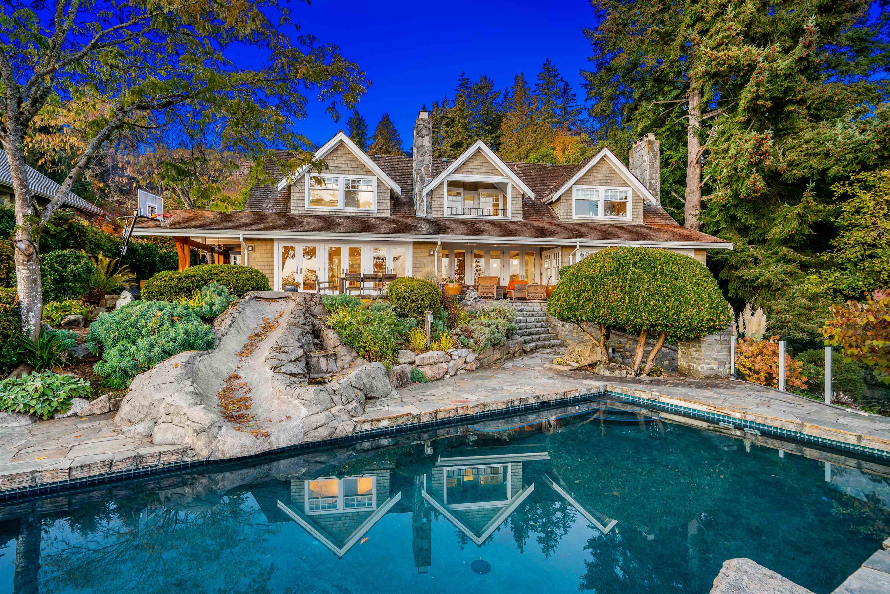 3460 Mathers Avenue, West Vancouver, BC, V7V 2K7