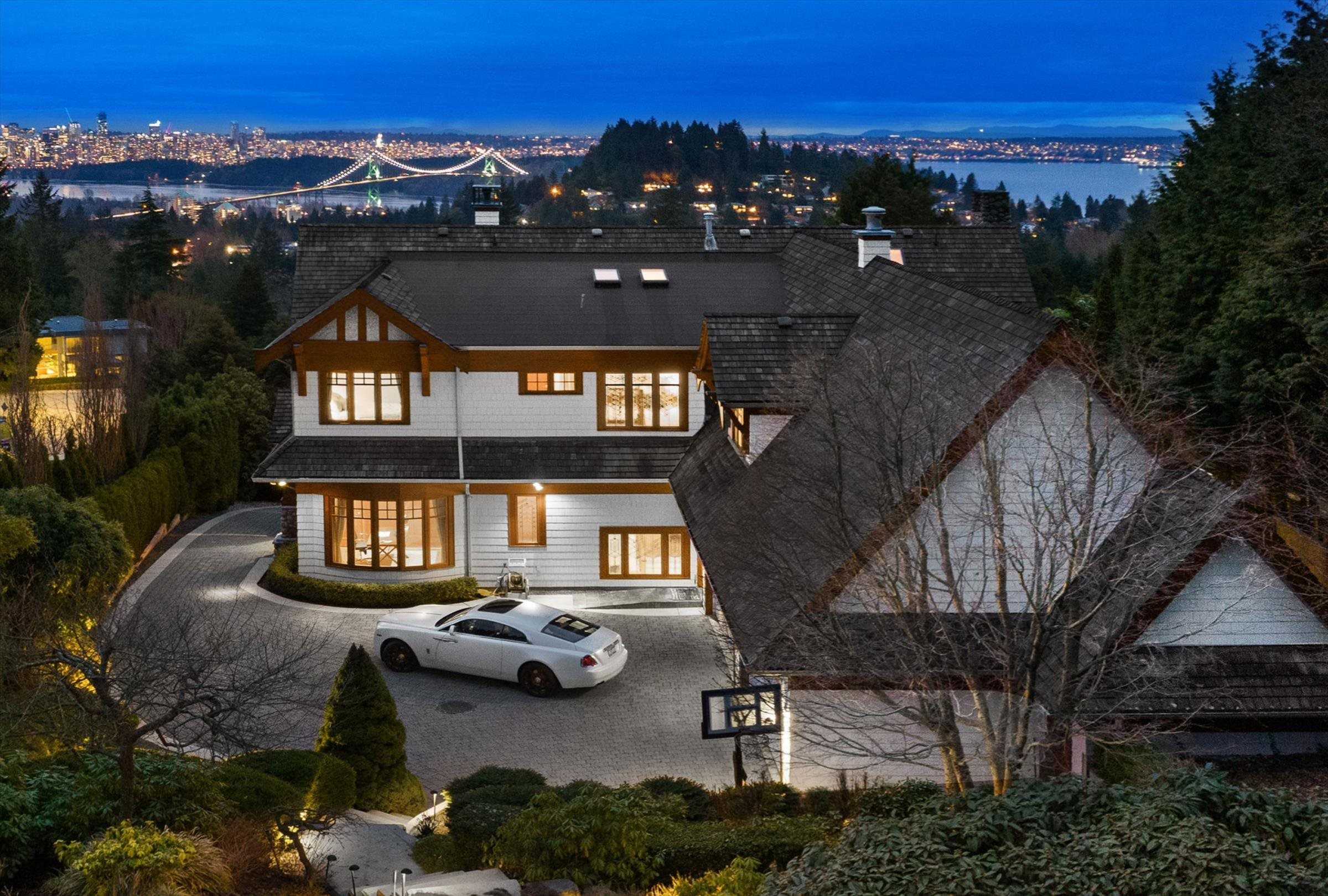 707 Eyremount Drive, West Vancouver, BC, V7S 2A3