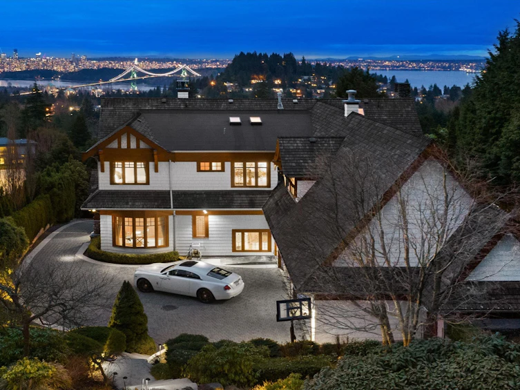 707 Eyremount Drive, West Vancouver, BC, V7S 2A3