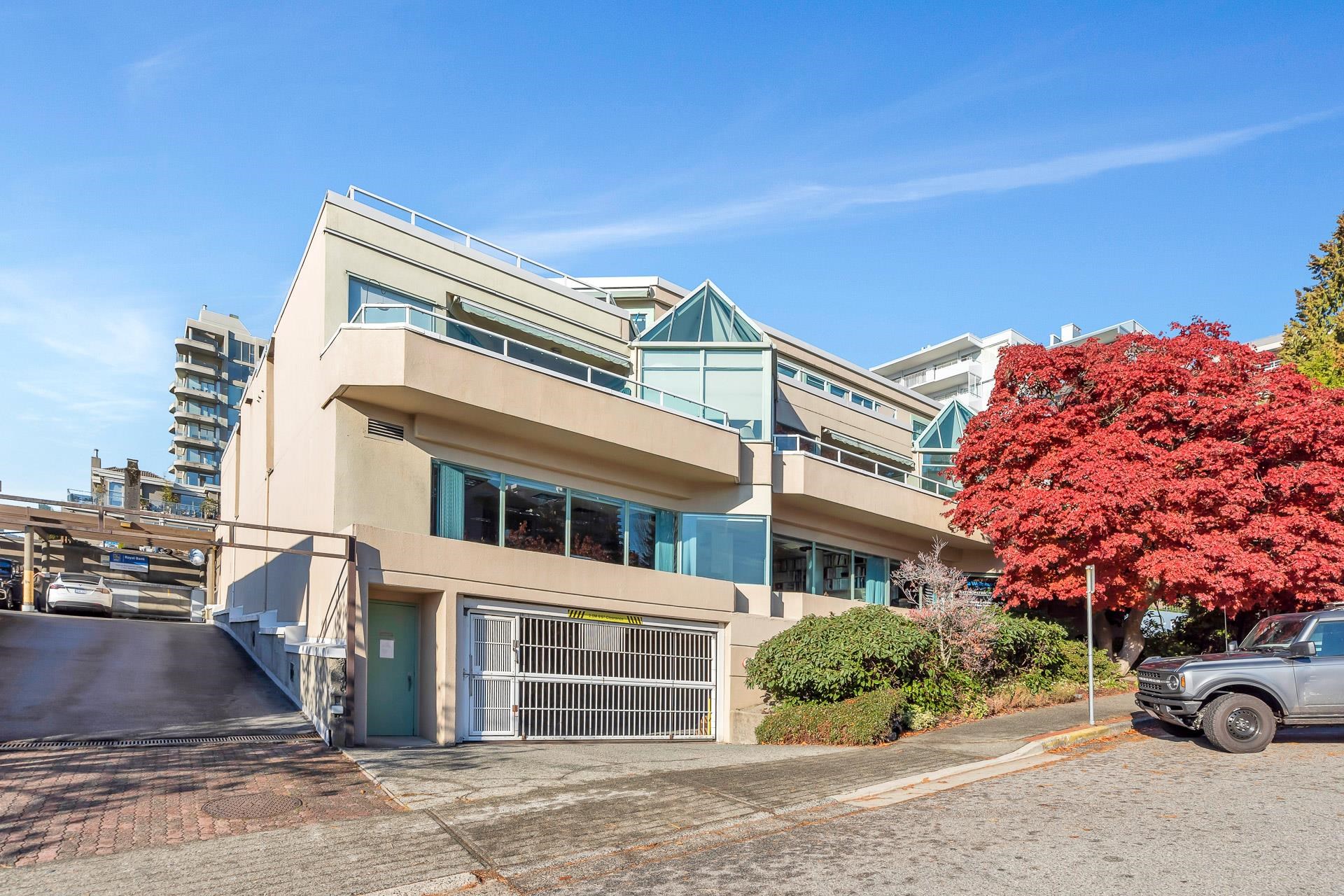 204-565 17th Street, West Vancouver, BC, V7V 3S9
