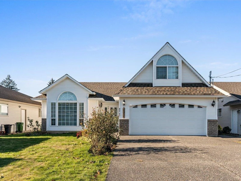 45475 Crescent Drive, Chilliwack BC V2P 1G5