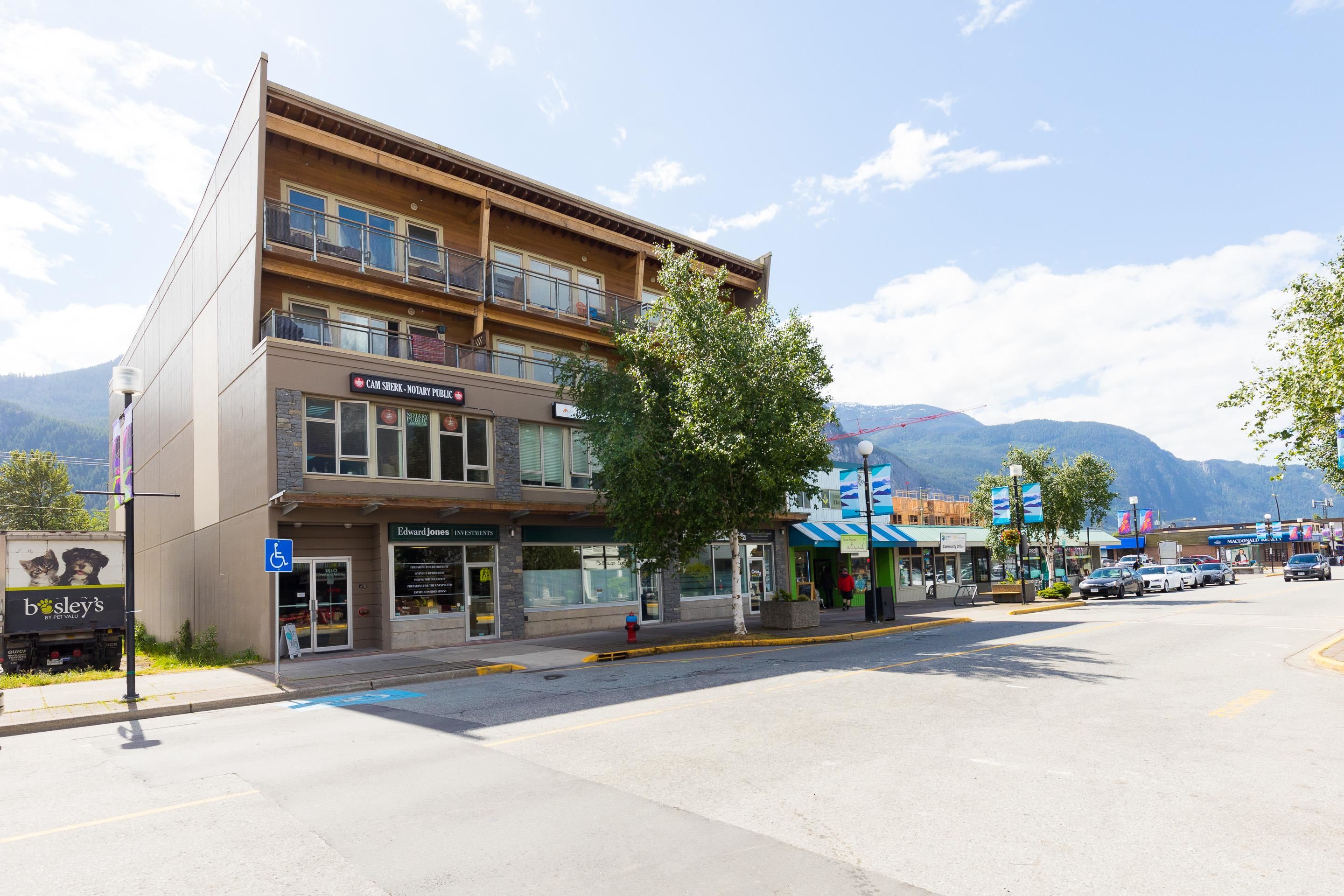 403-38142 Cleveland Avenue, Squamish, BC, V8B 0C3
