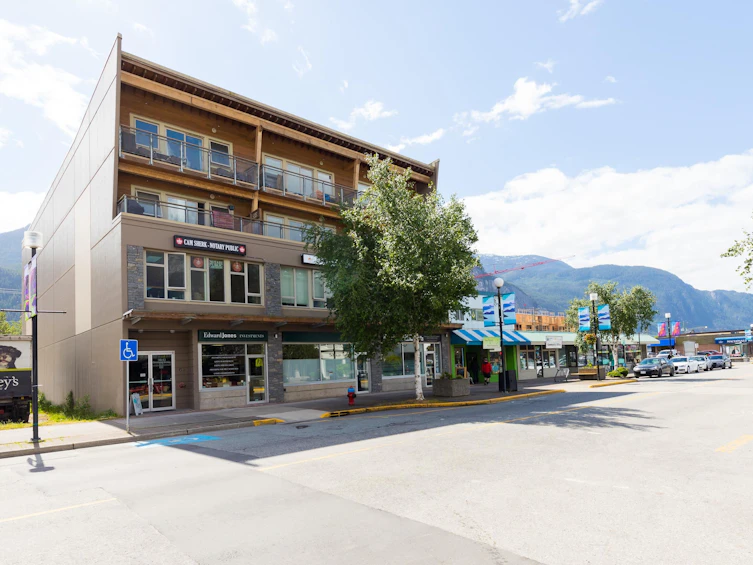403-38142 Cleveland Avenue, Squamish, BC, V8B 0C3