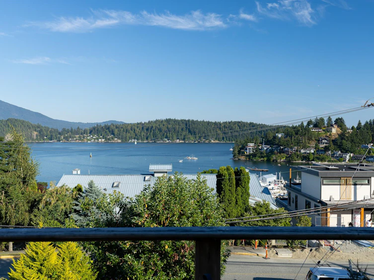 529 S Fletcher Road, Gibsons, BC, V0N 1V0