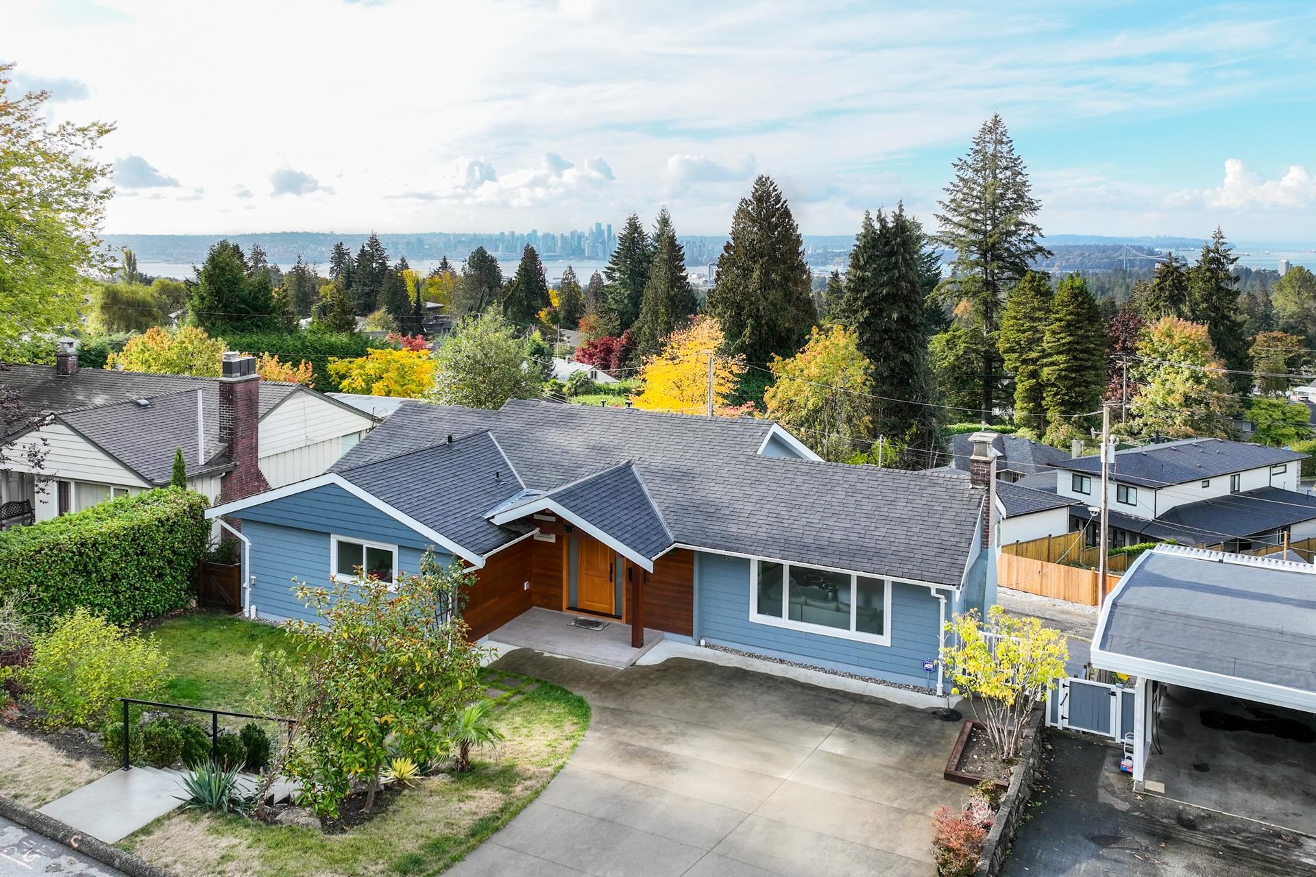 219 Sandringham Crescent, North Vancouver, BC, V7N 2R7