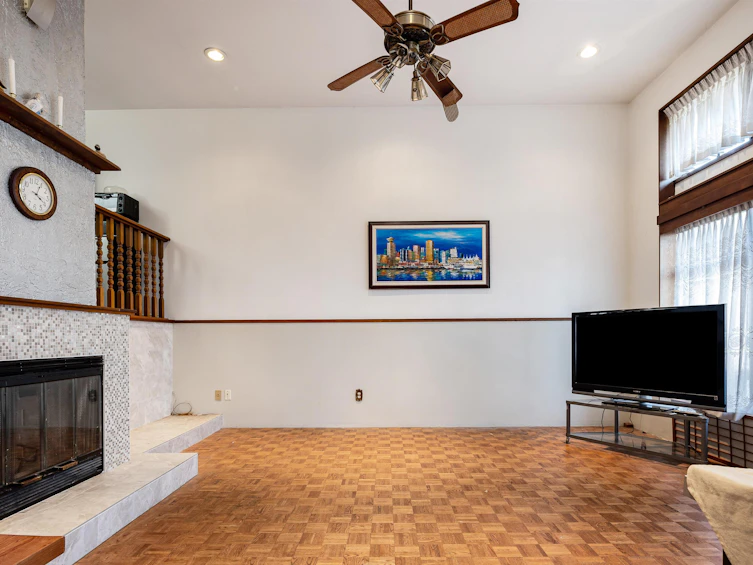 4337 Perry Street, Vancouver, BC, V5N 3X6
