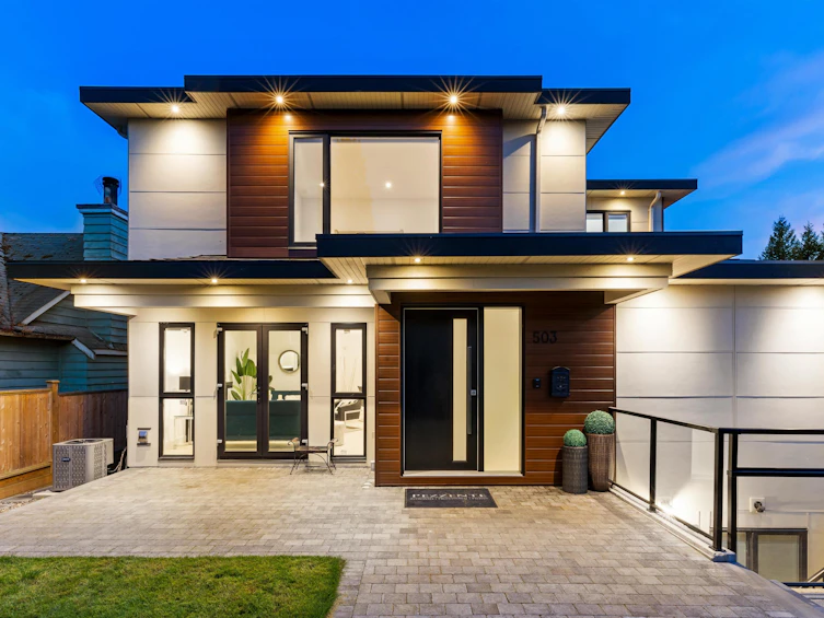 503 E 4th Street, North Vancouver, BC, V7L 1J7