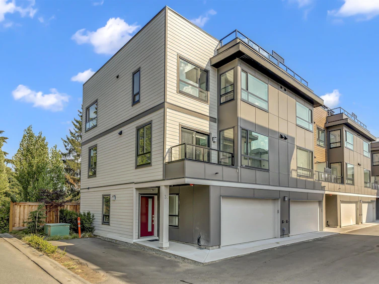 33-19631 55a Avenue, Langley, BC, V3A 3X1