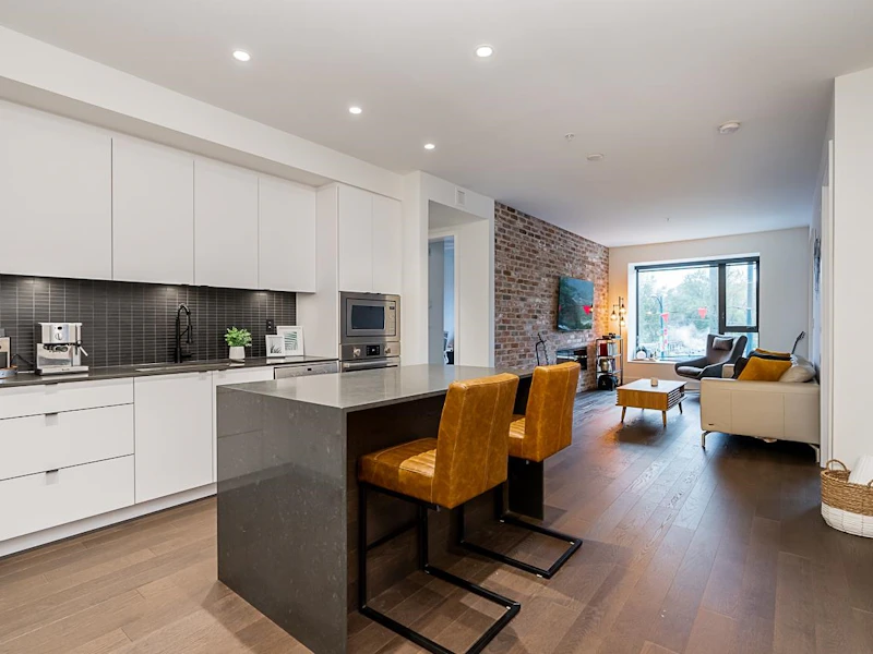 205 - 83 Moody Street, Port Moody BC