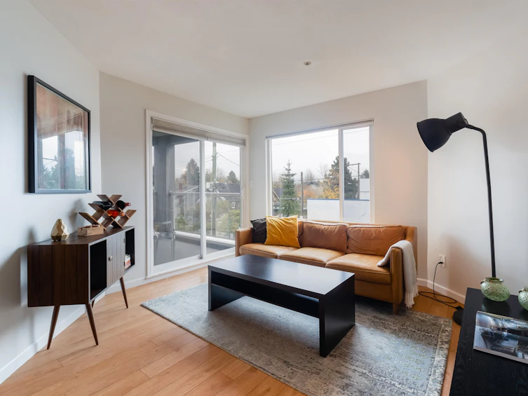 303-3505 W Broadway Avenue, Vancouver, BC, V6R 2B5