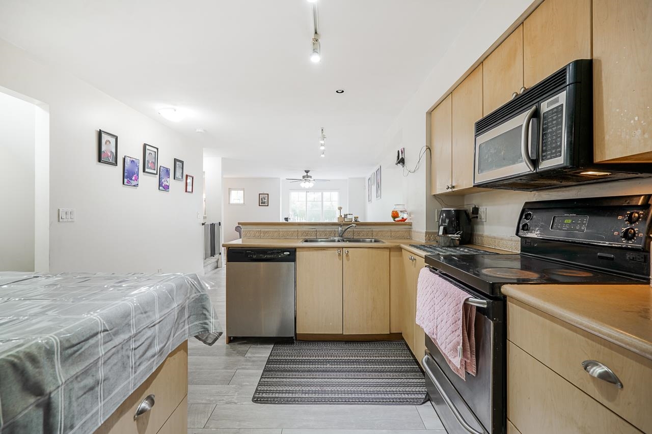 60-12711 64 Avenue, Surrey, BC, V3W 1X1